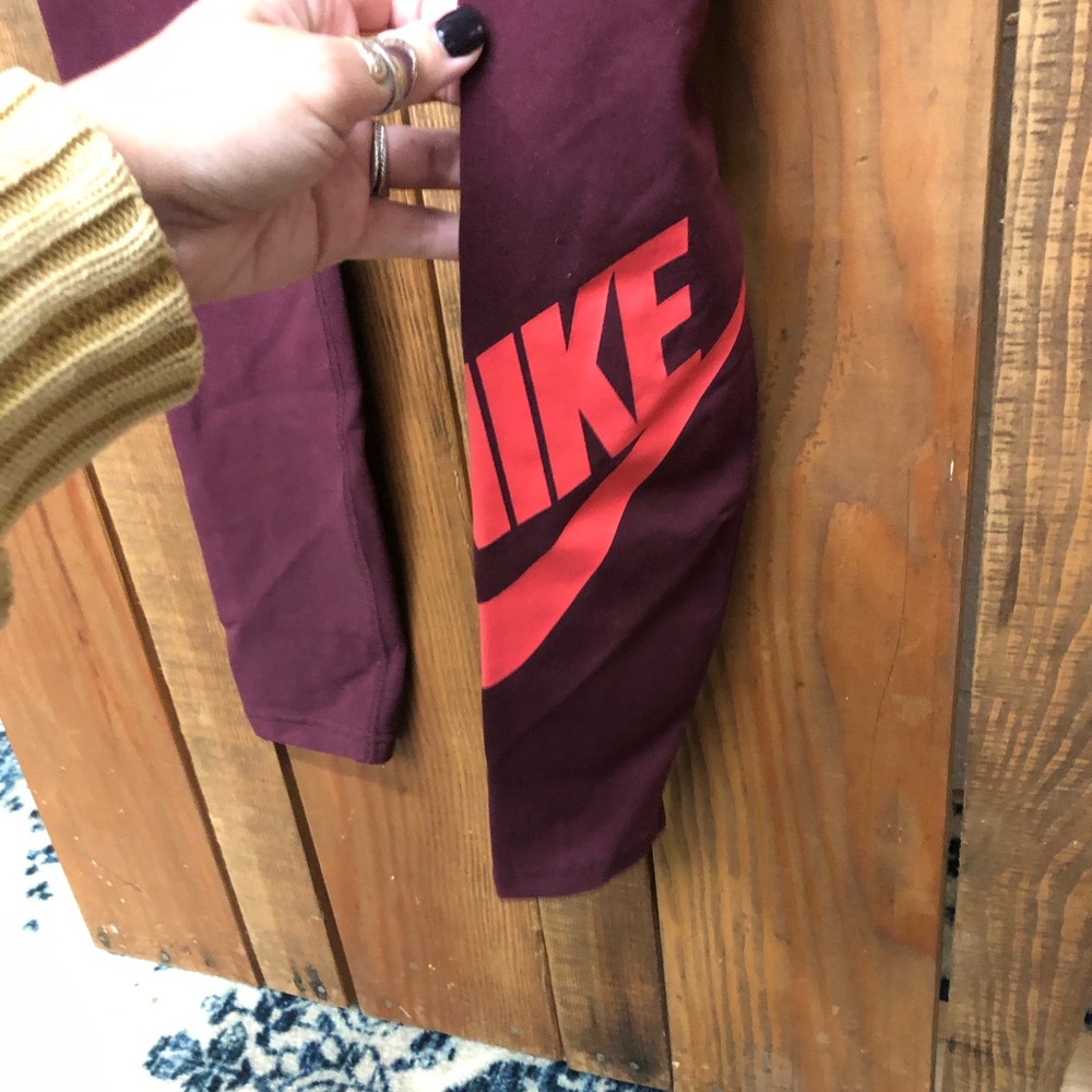 Nike women’s size small maroon red leggings - Picture 8 of 11